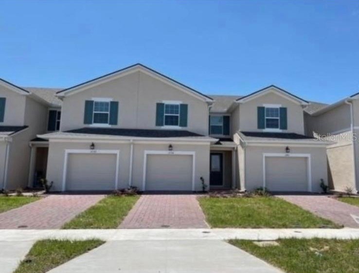 1152 LAKESHORE BREEZE PLACE