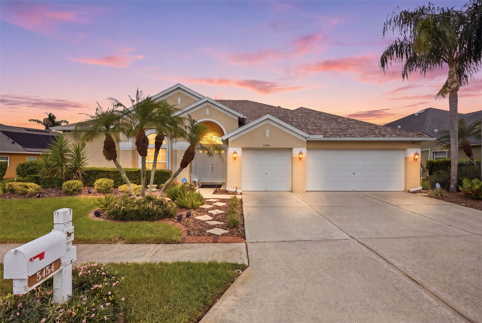 5454 SPECTACULAR BID DRIVE