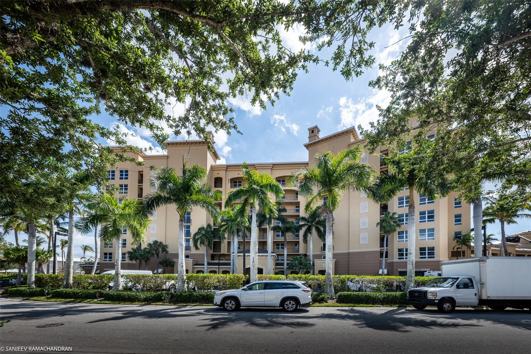 3313 SUNSET KEY CIRCLE 403