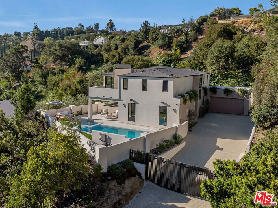 8636 Edwin Drive