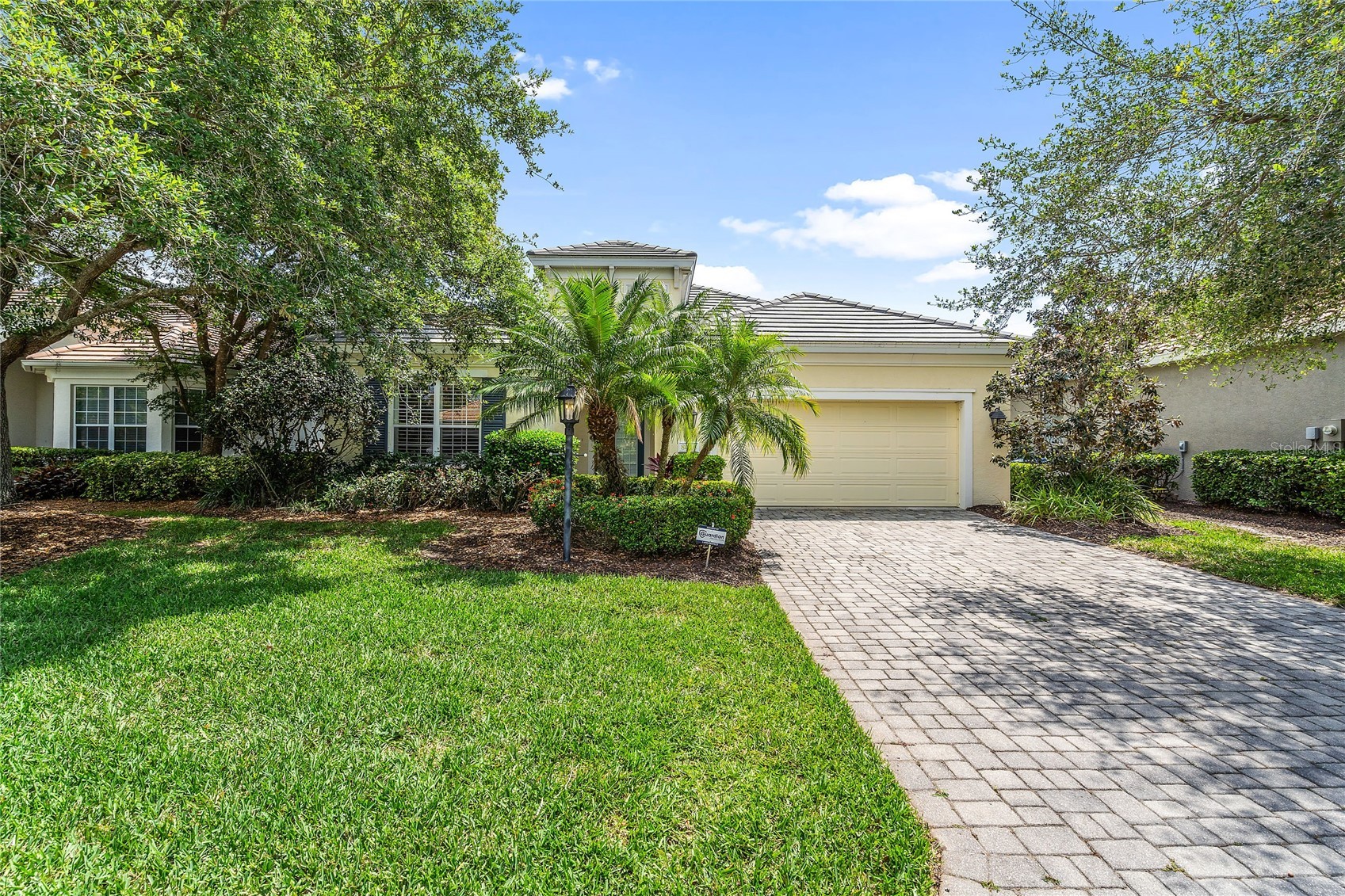 8416 ABINGDON COURT