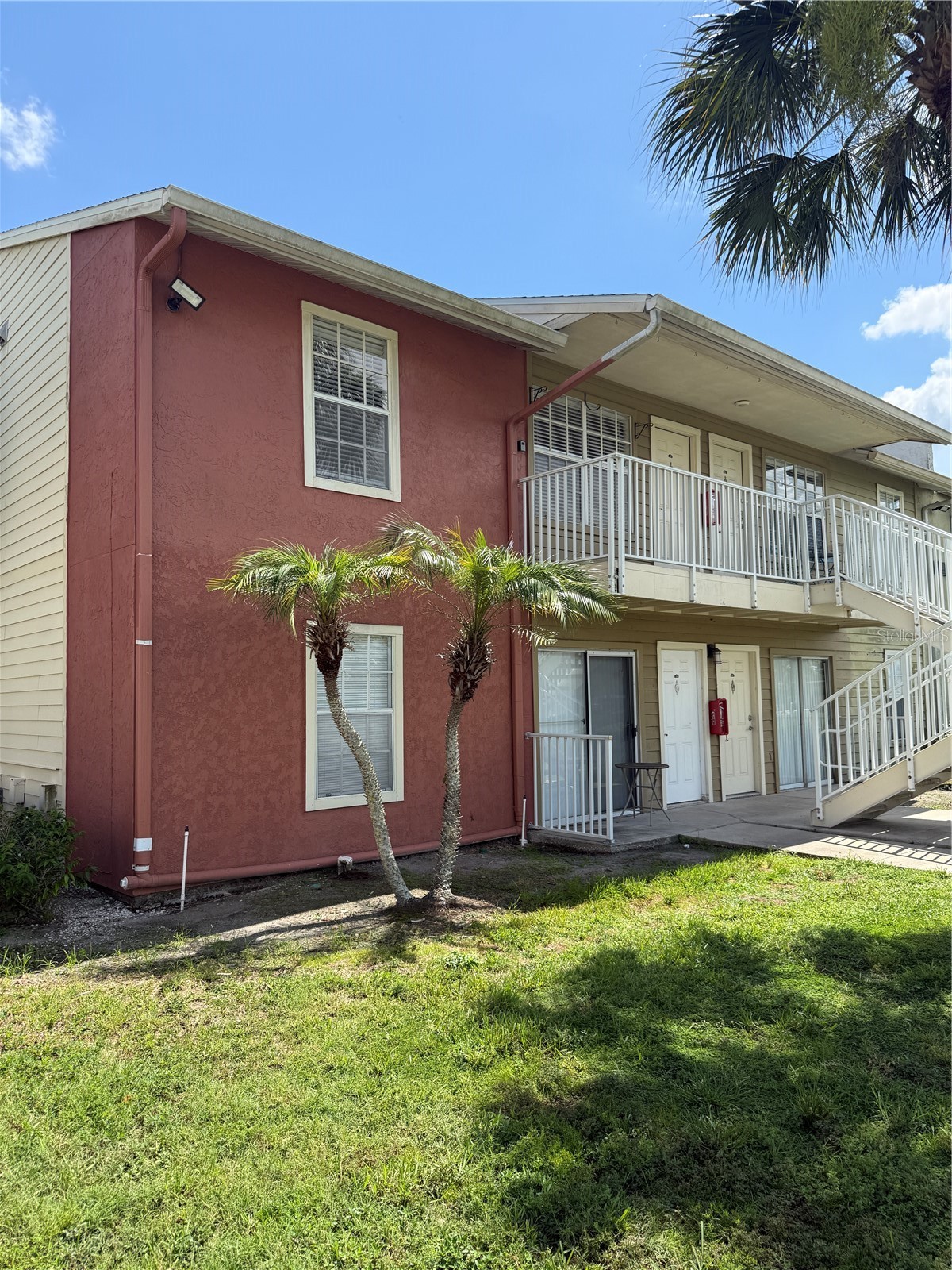 220 LAKE PARSONS GREEN 205
