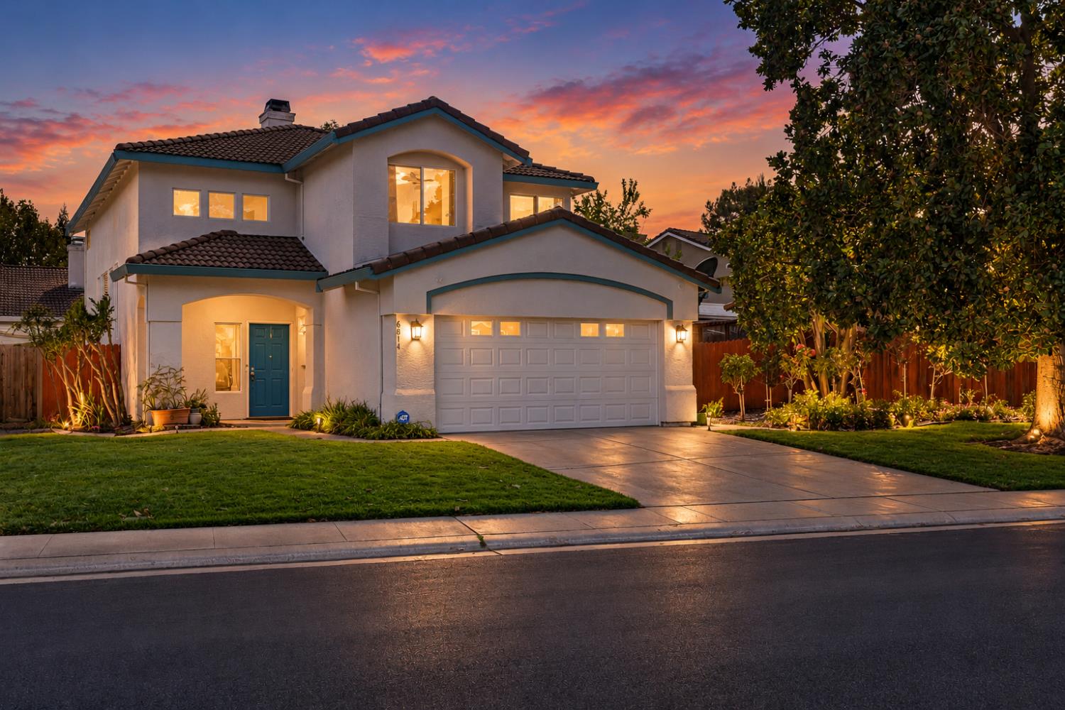6814 Sandy Souza Way, Elk Grove, CA 95758-5854