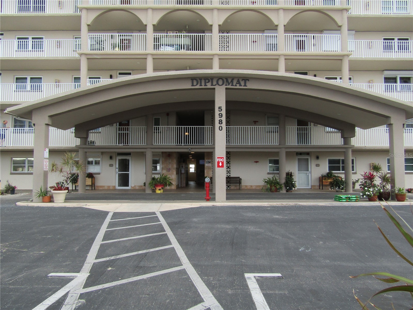 5980 SHORE BOULEVARD S 901