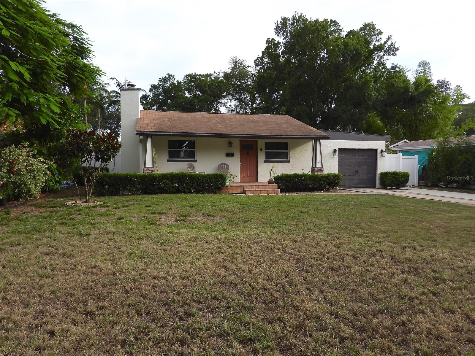 7800 COUNTRY CLUB ROAD N