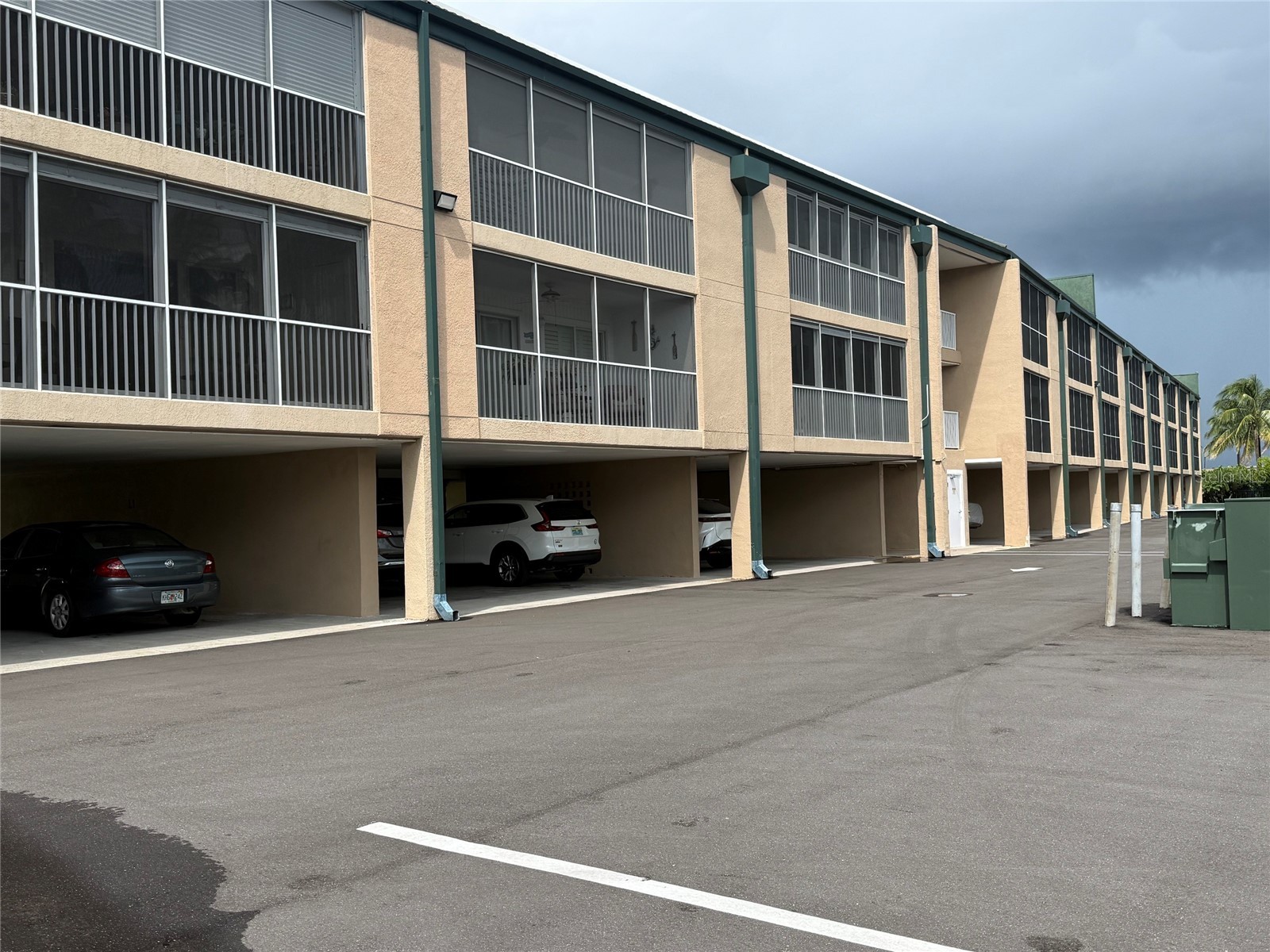 150 HARBORSIDE AVENUE 207