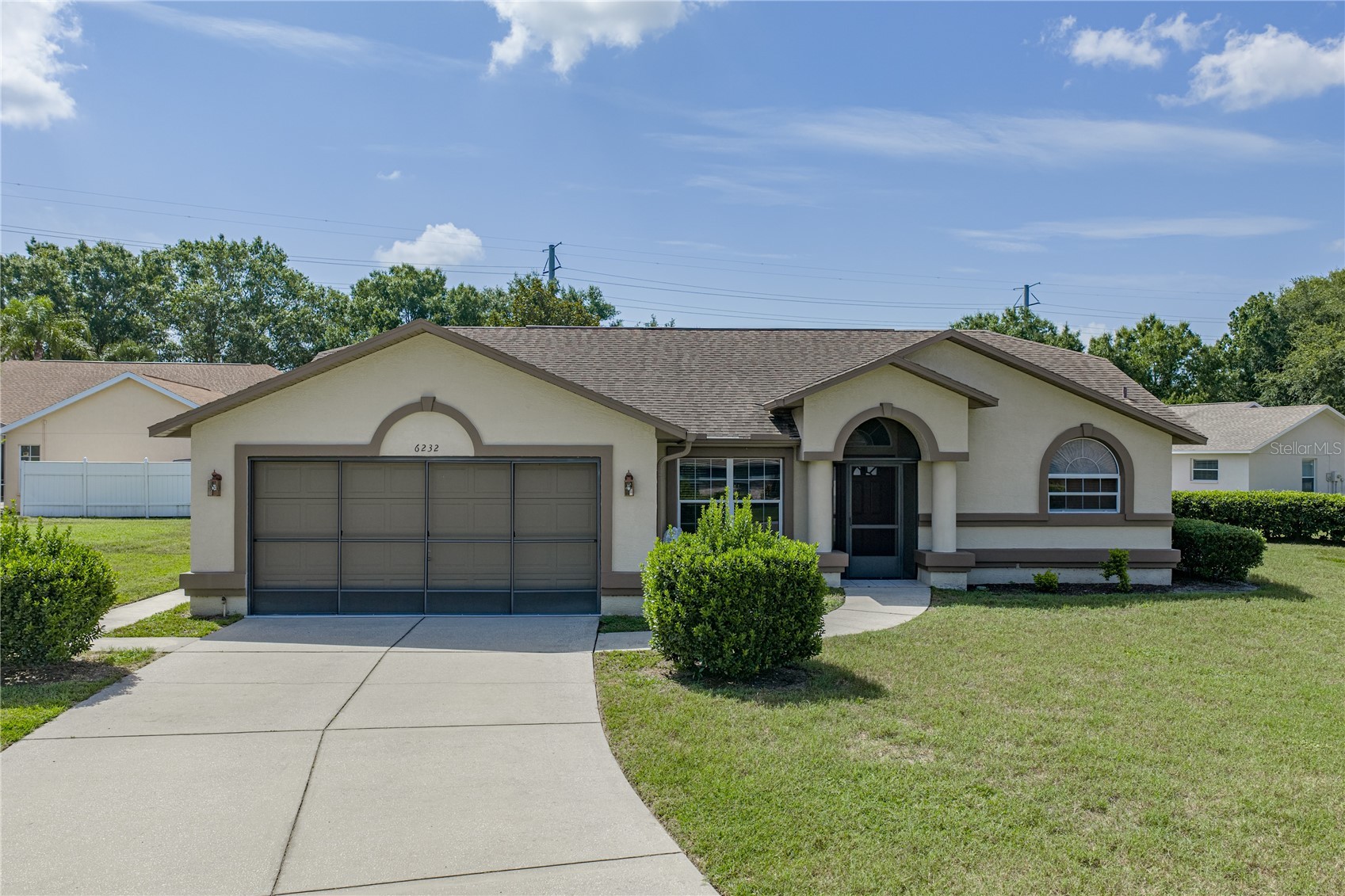6232 HUNTINGTON DRIVE