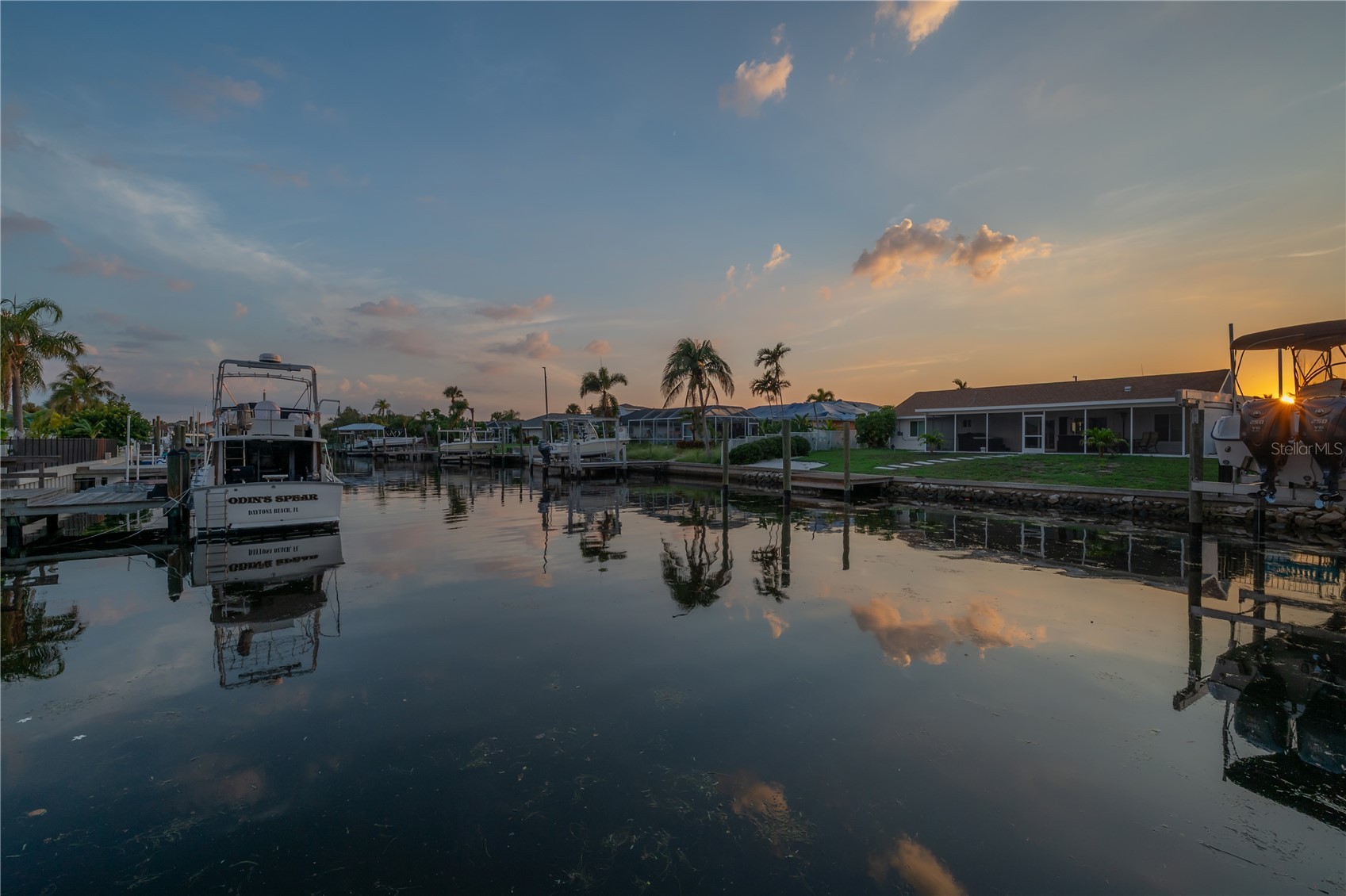 6322 COTTONWOOD LANE