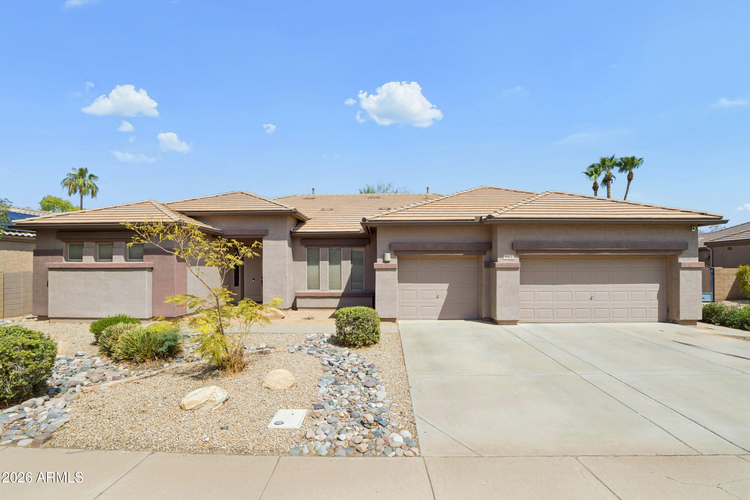 5561 S WAYNE Drive, Chandler, AZ 85249