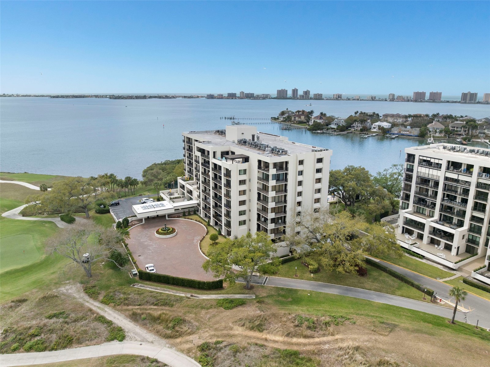 4 BELLEVIEW BOULEVARD 205
