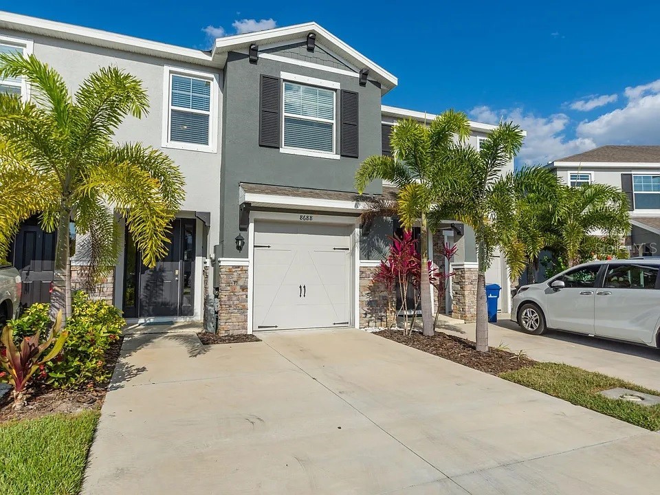 8688 ICE WINE STREET