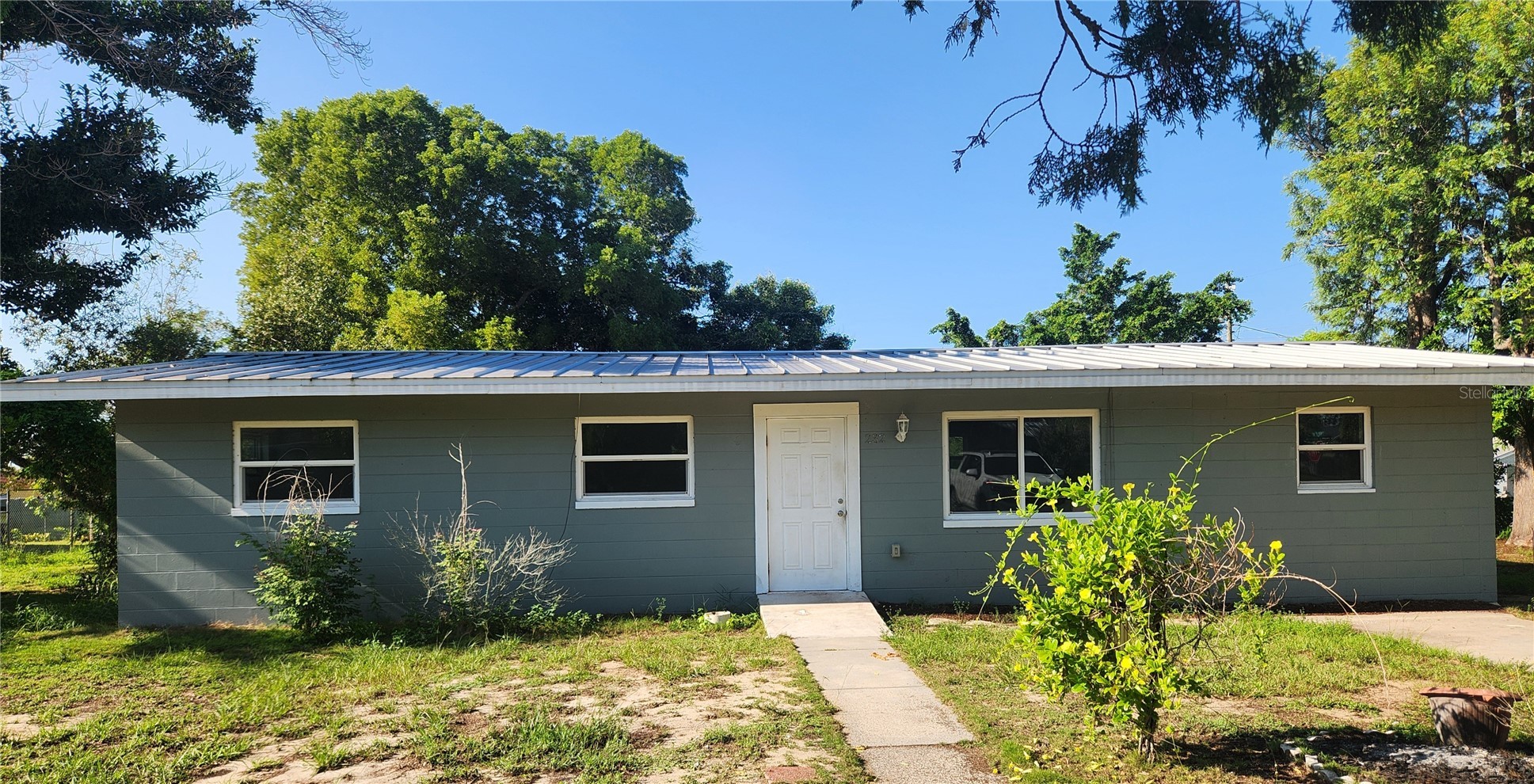 232 E WASHINGTONIA STREET