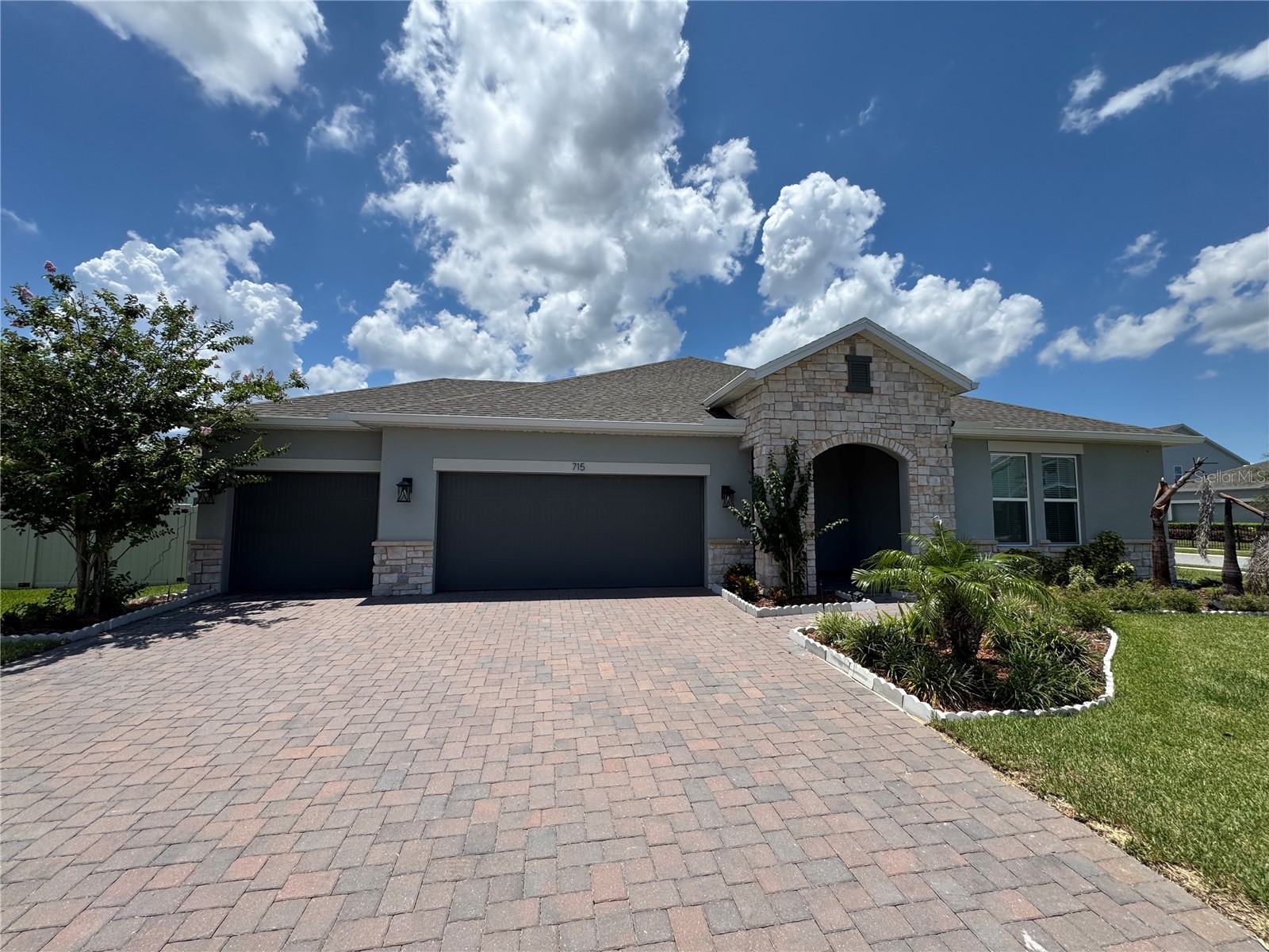 715 BLUE CITRUS LANE