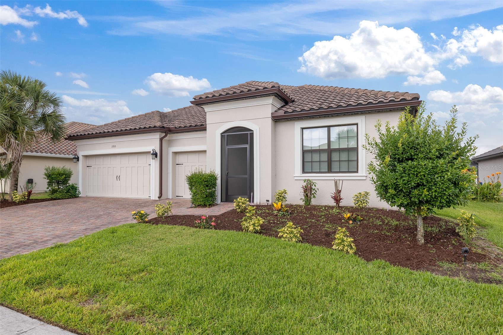 3910 REDFIN PLACE