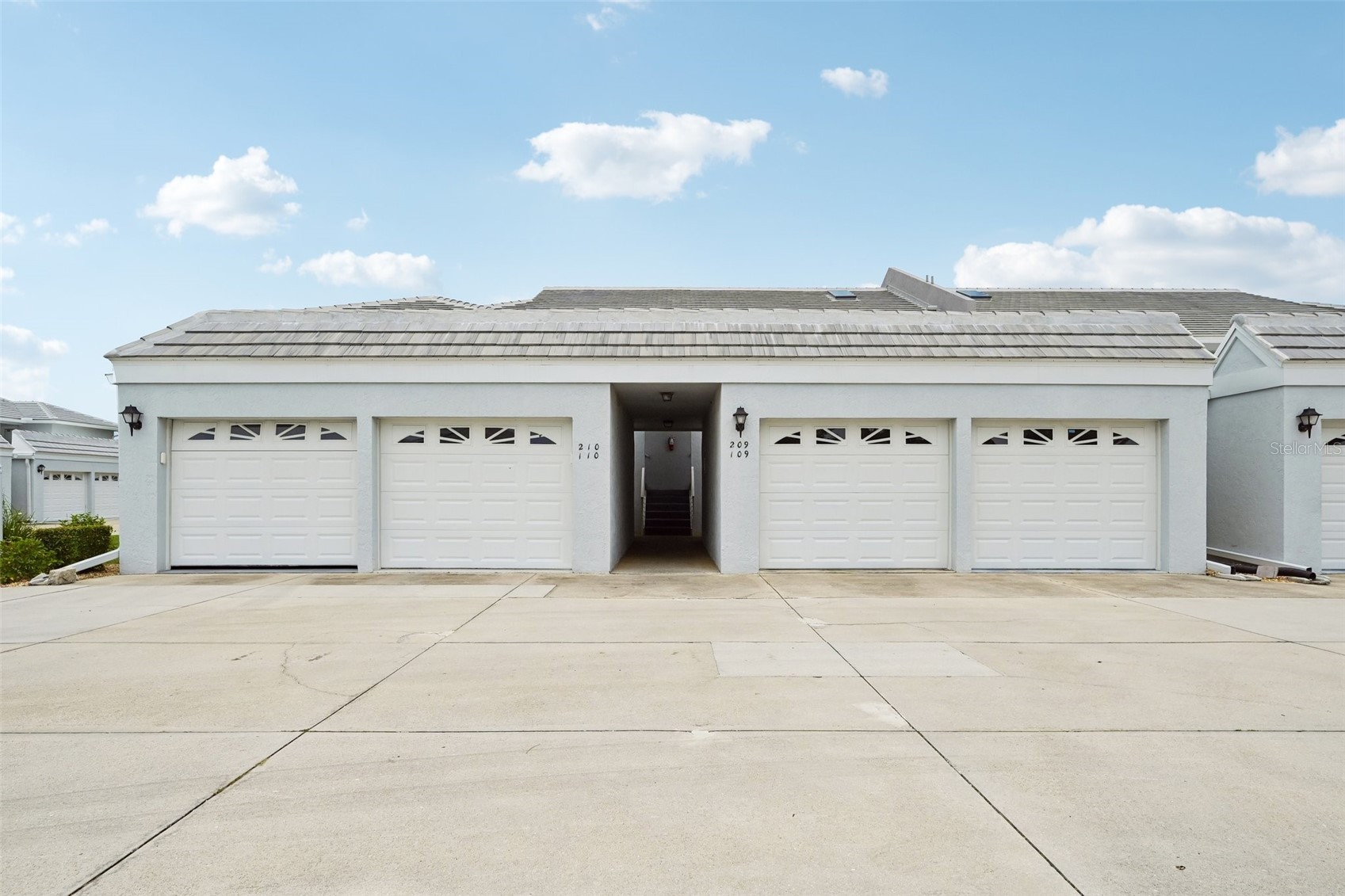 1041 CAPRI ISLES BOULEVARD 209