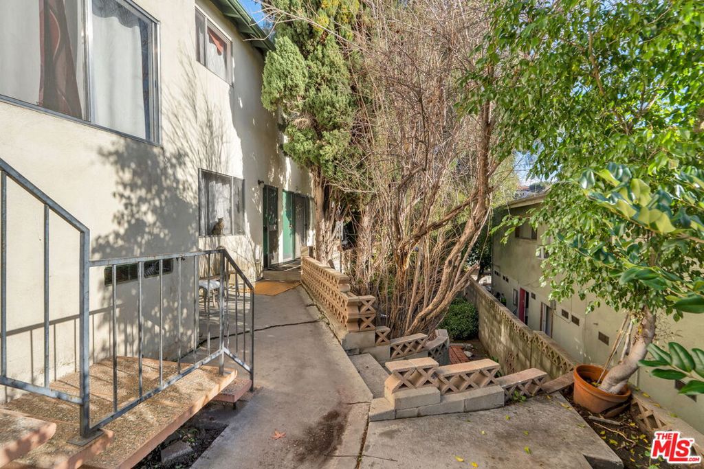 2241 Ewing Street