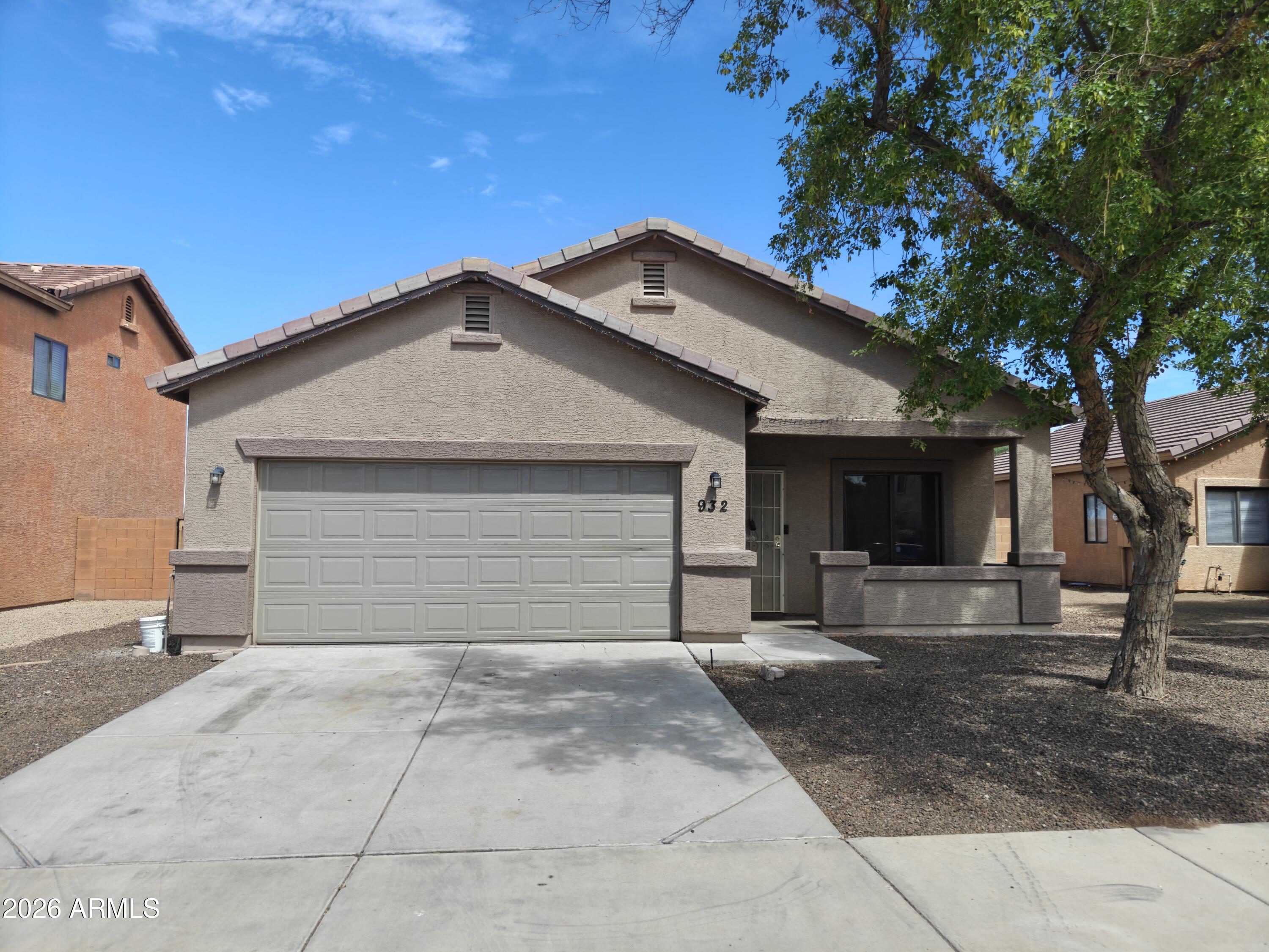 932 W CARTER Road, Phoenix, AZ 85041