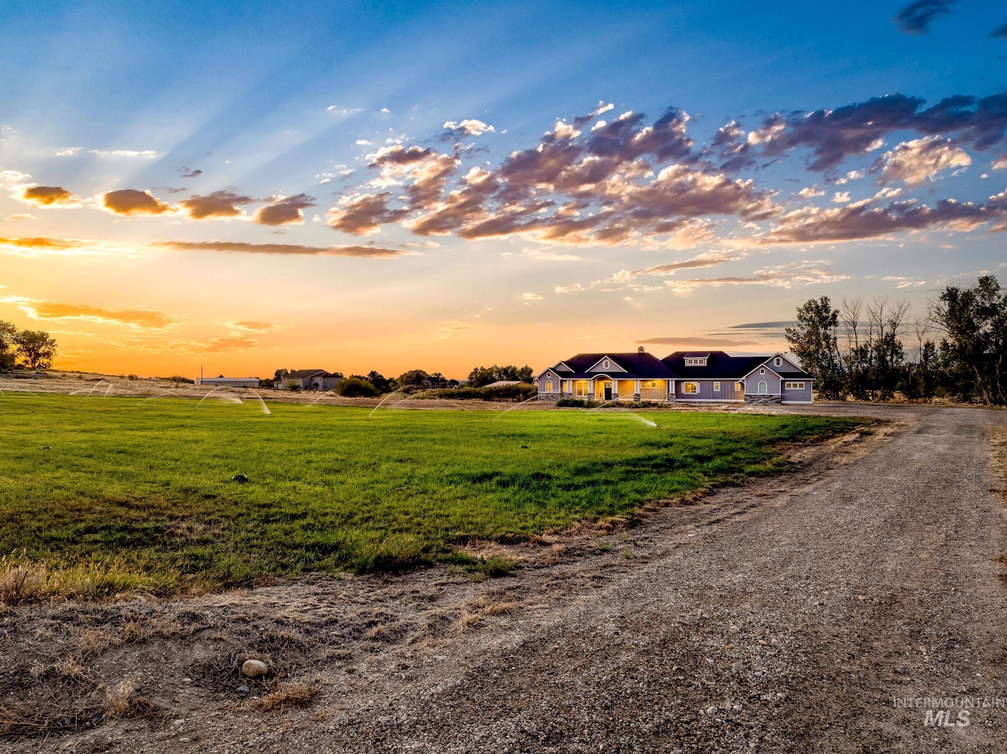 5472 W Overland, Meridian ID 83642