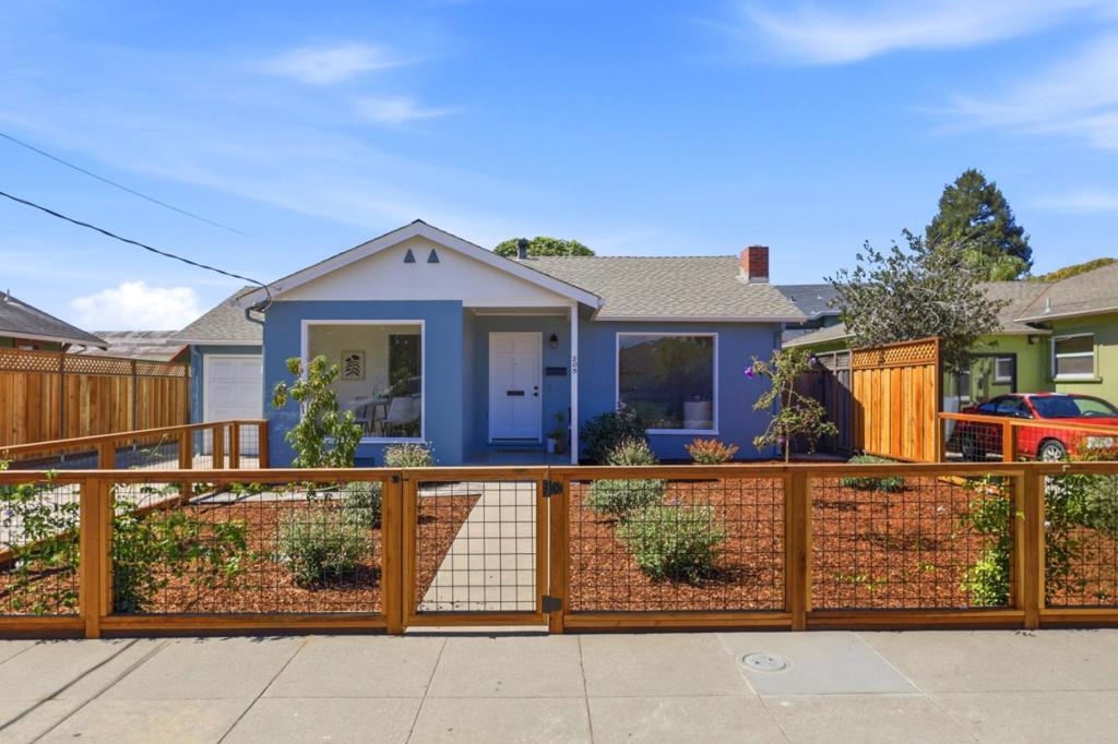 205 Miramar Drive