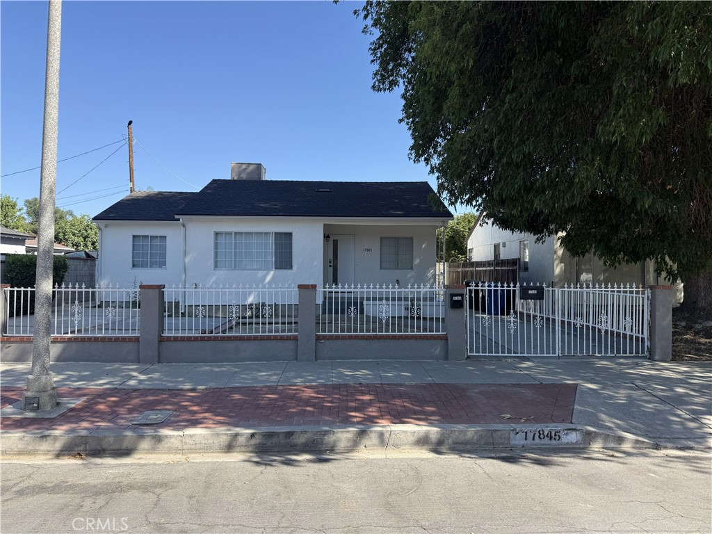 17845 Victory Blvd.