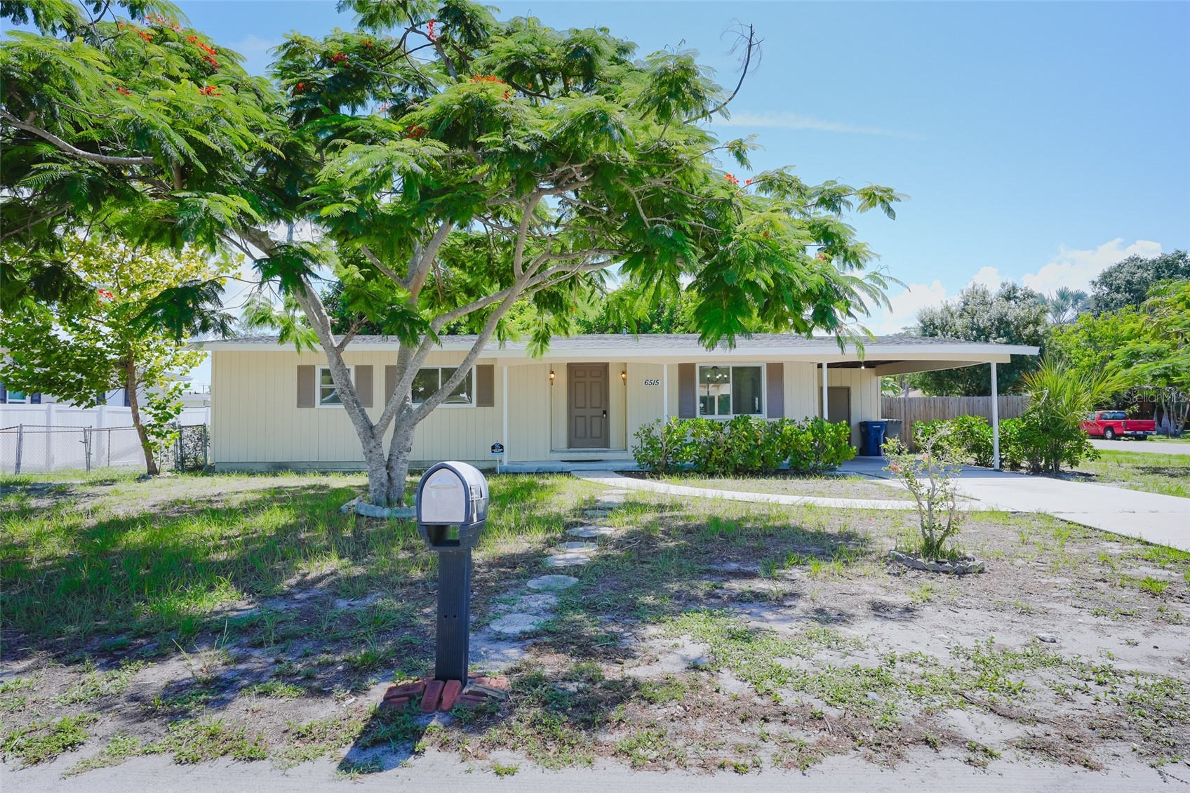 6515 3RD STREET COURT W