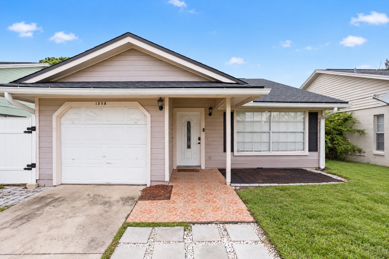1208 ROMA COURT