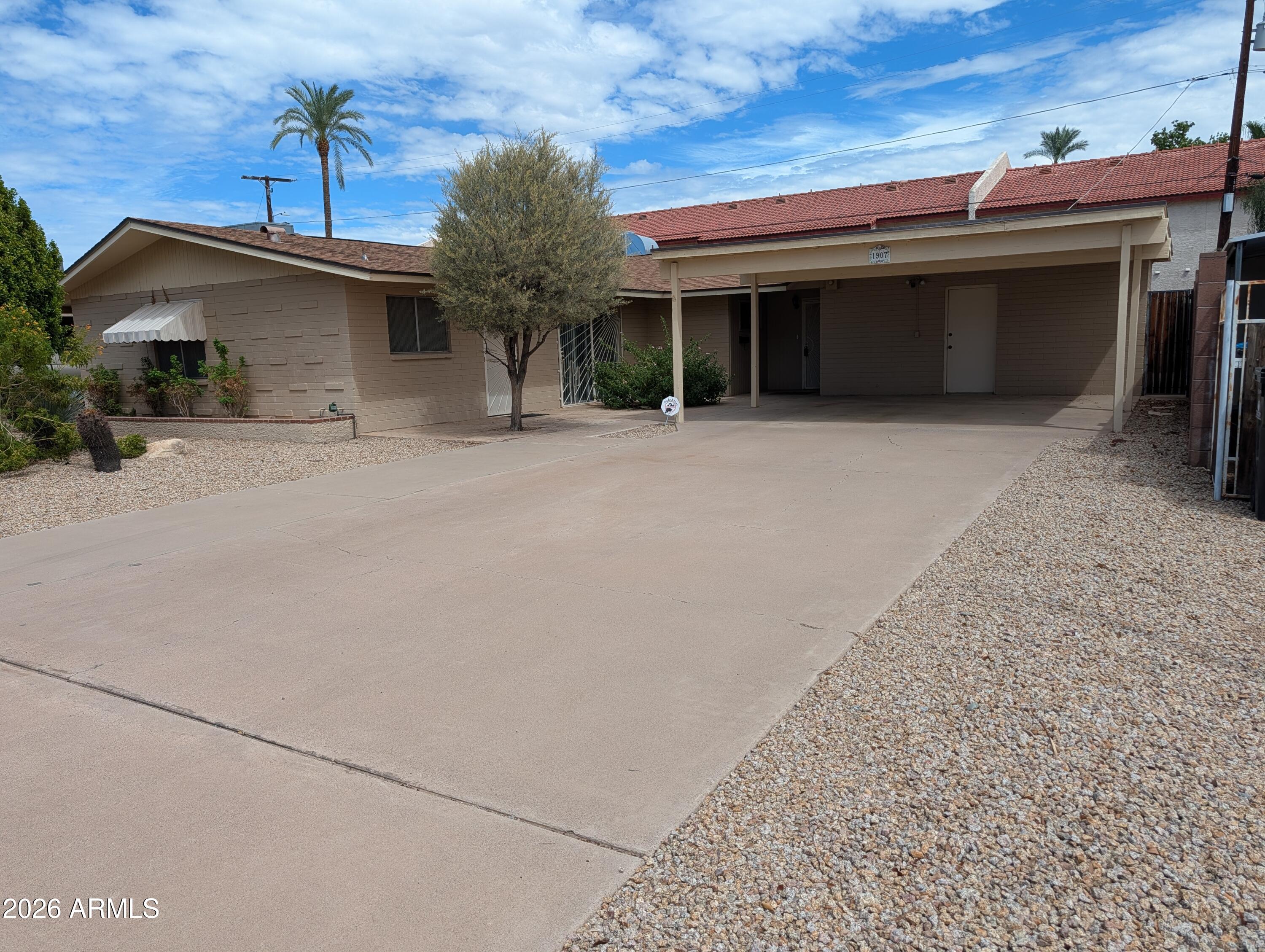 1907 N 42ND Street, Phoenix, AZ 85008