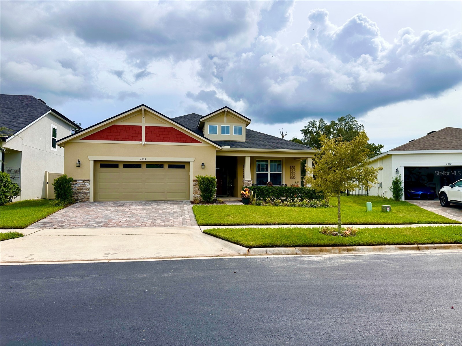 2333 FARNHAM DR