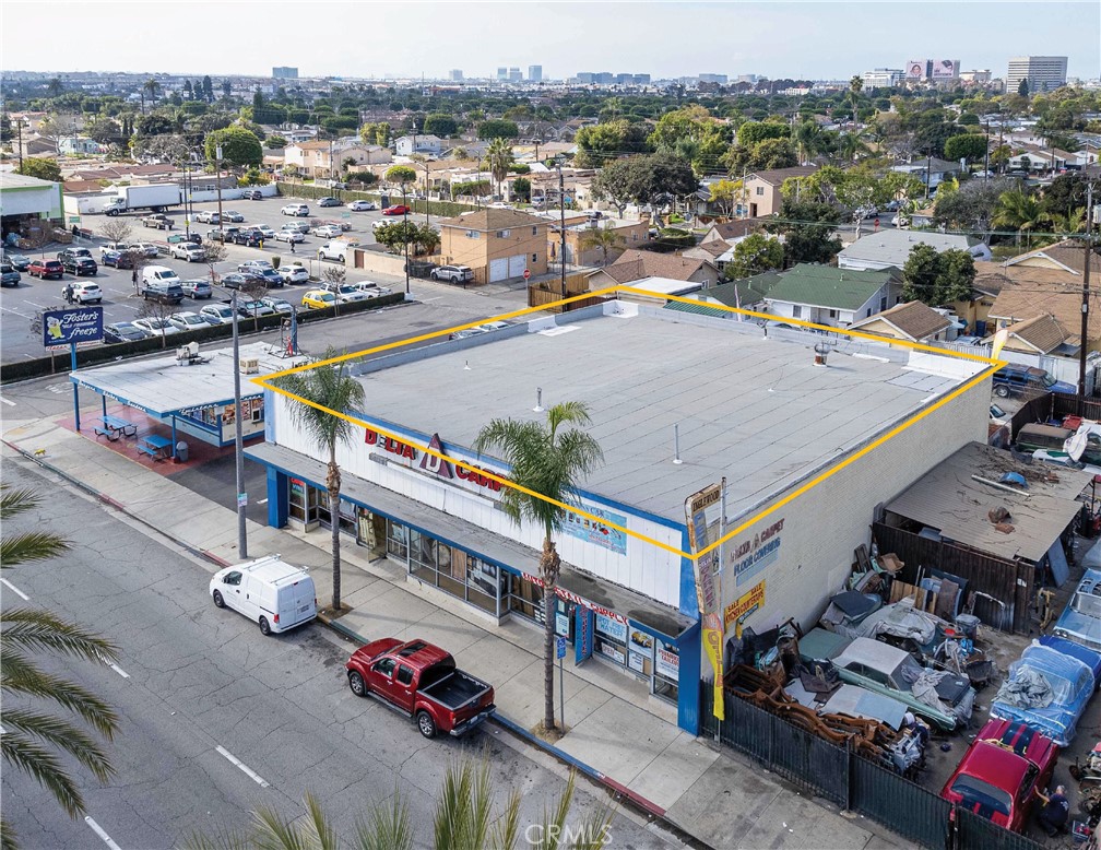 979 S La Brea Avenue