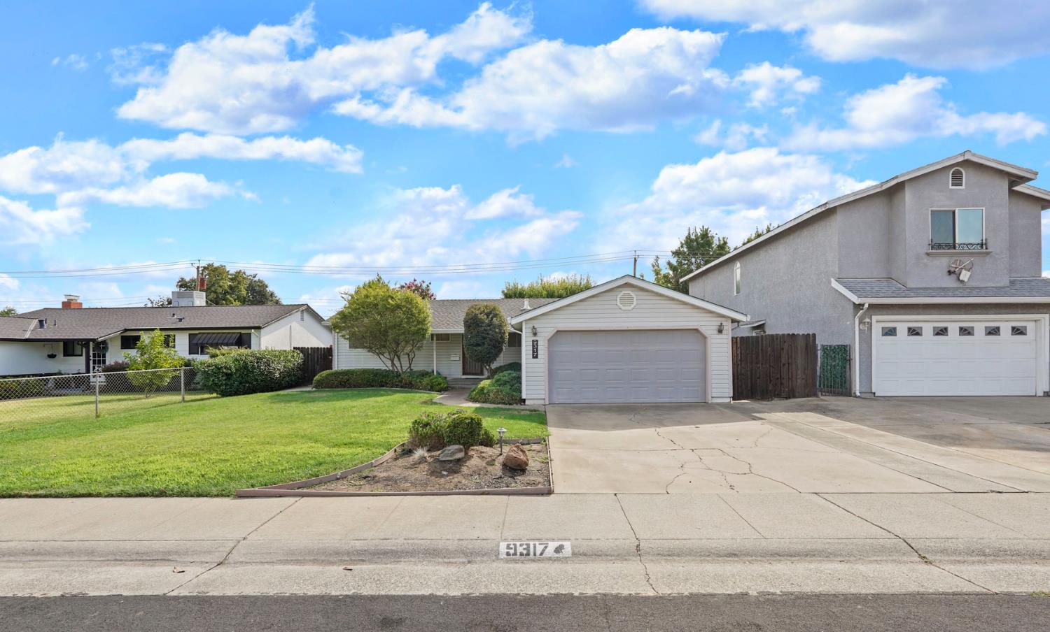 9317 Mark St, Elk Grove, CA 95624-1620