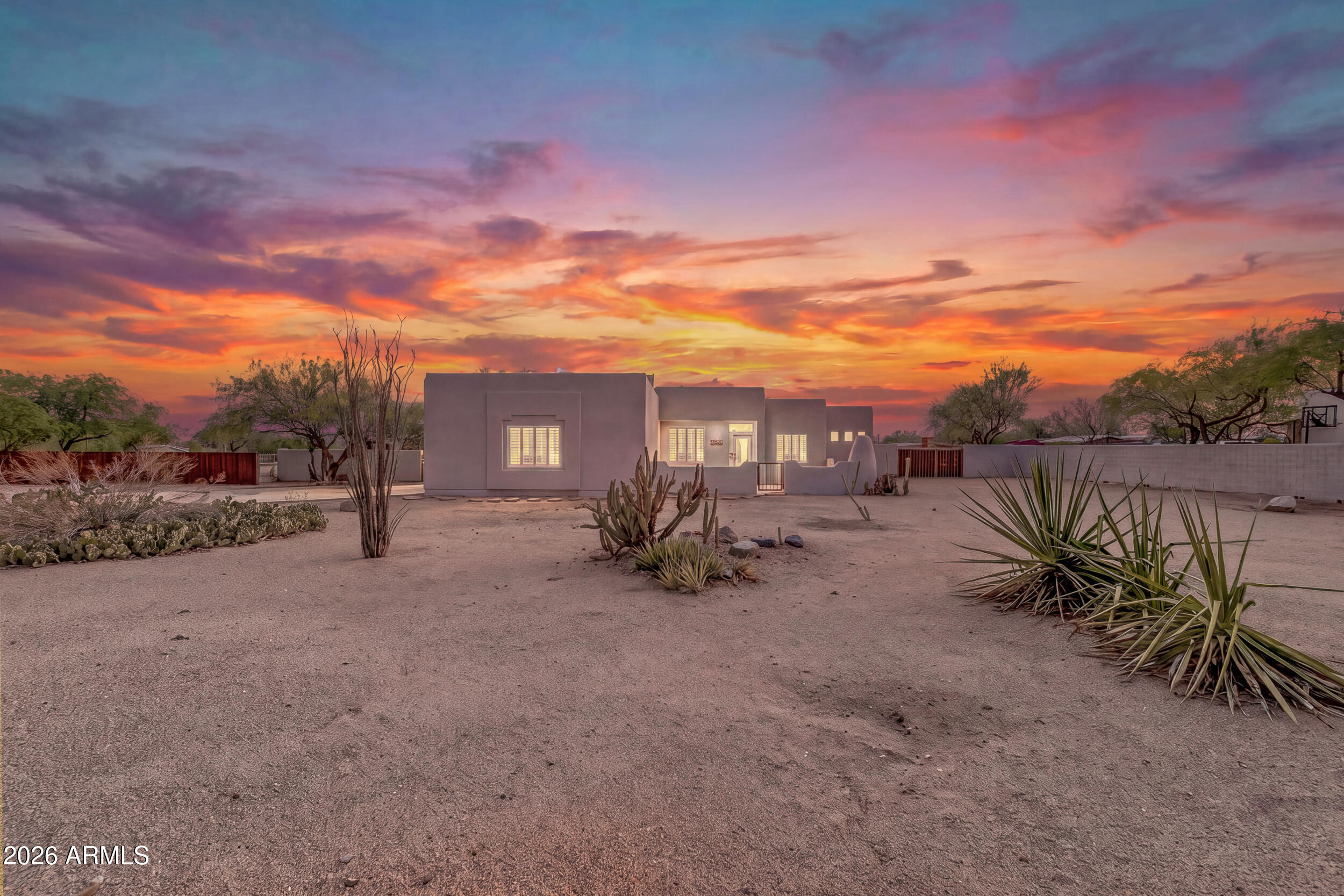 37620 N 12TH Street, Phoenix, AZ 85086