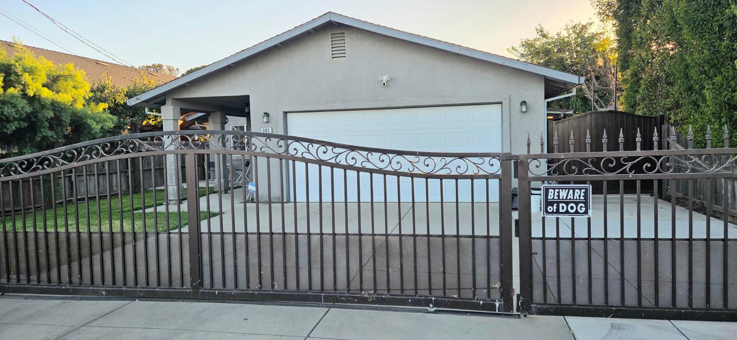 903 Bird Ave, Stockton, CA 95215