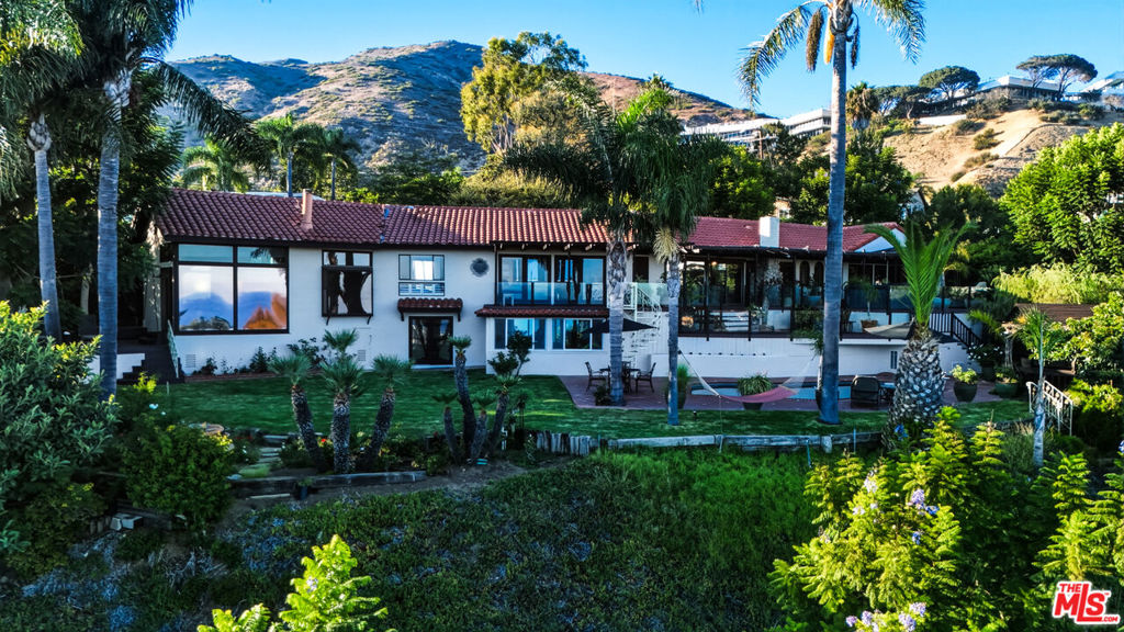 3400 Coast View Drive