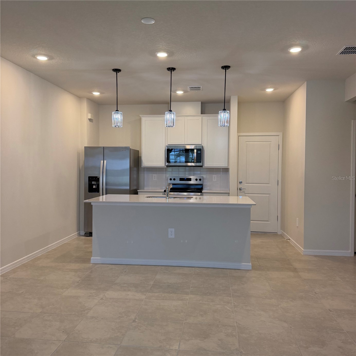 2275 SOUTHBURY DRIVE