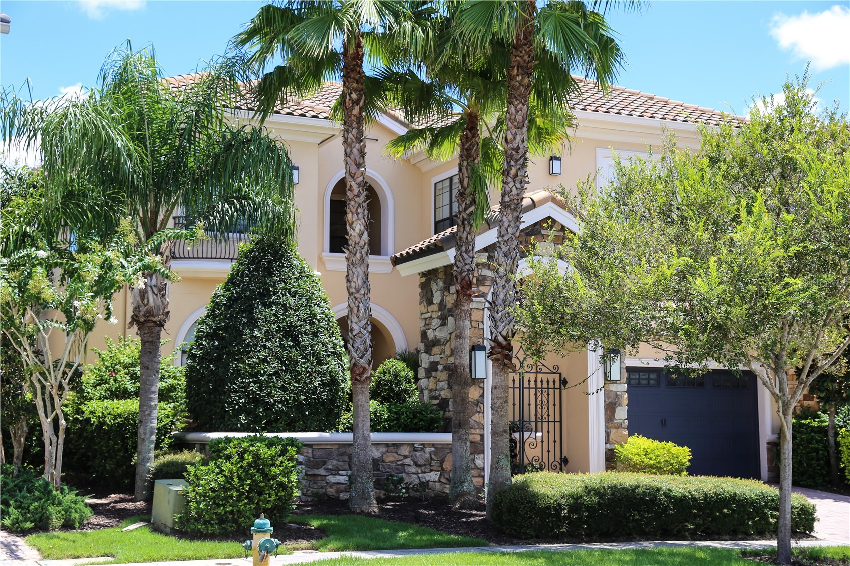 490 MUIRFIELD LOOP
