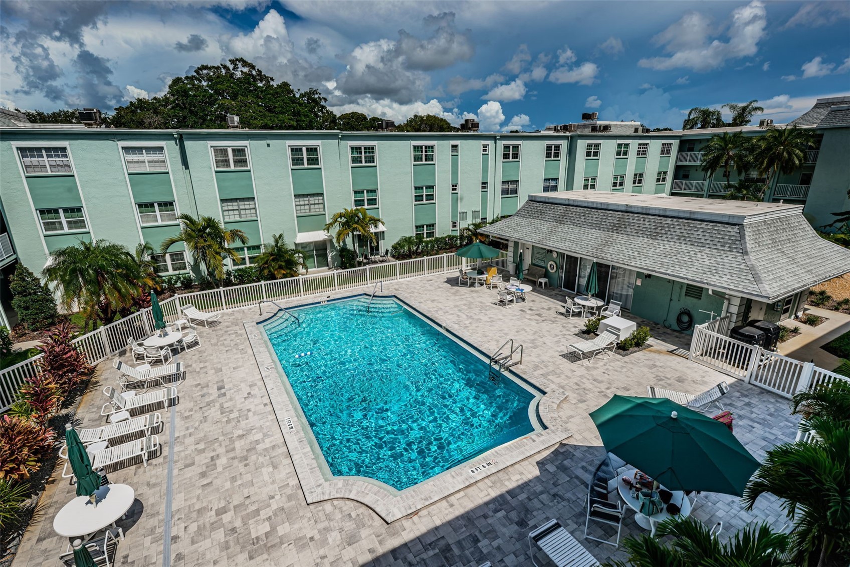 1706 BELLEAIR FOREST DRIVE 322