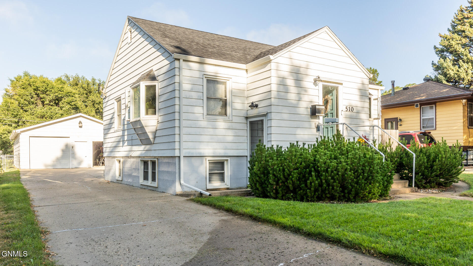 510 16th Street N, Bismarck, ND 58501