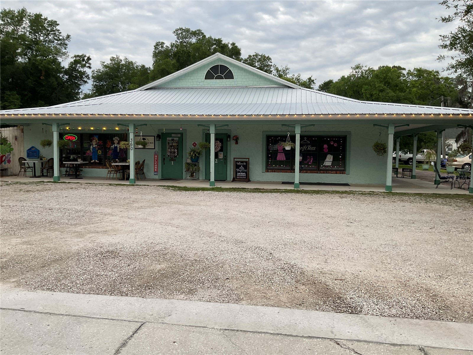 360 S LAKEVIEW DRIVE