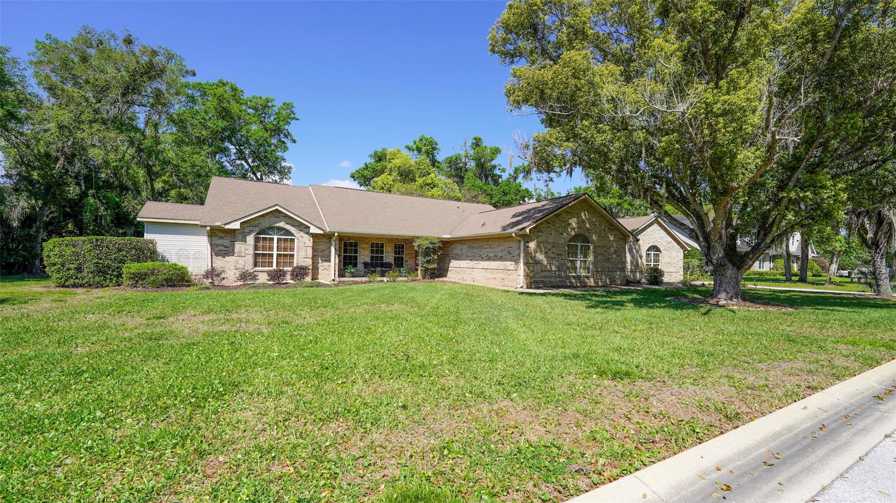 204 BRYNWOOD LANE