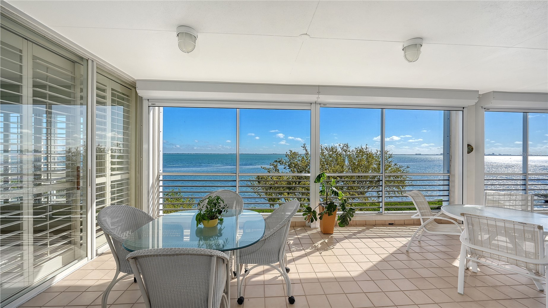 2410 HARBOURSIDE DRIVE 142