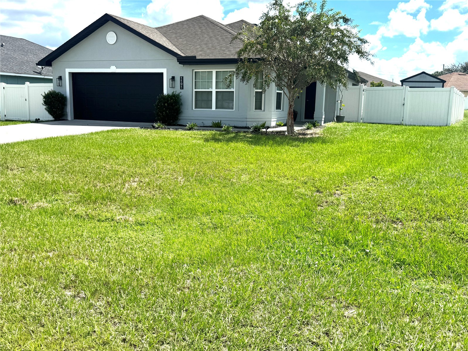 1191 SABINE LANE