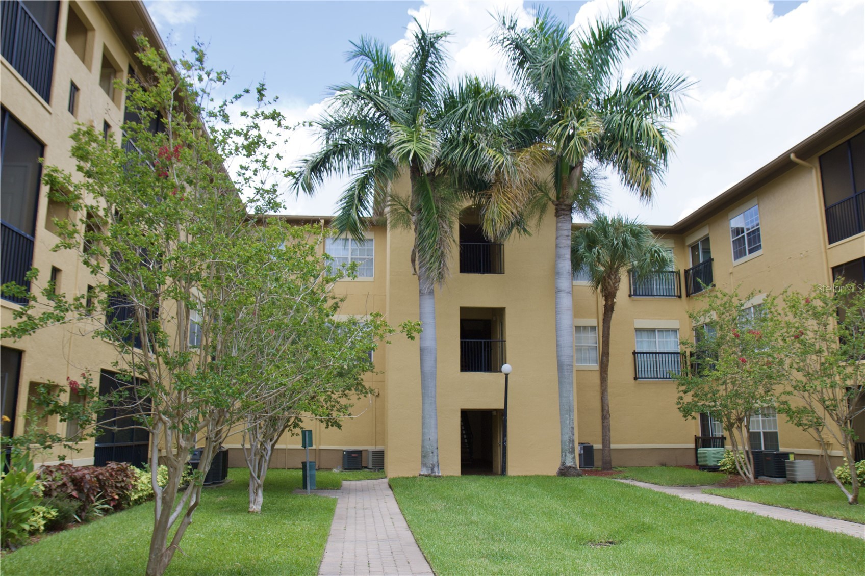 4323 BAYSIDE VILLAGE DRIVE 306