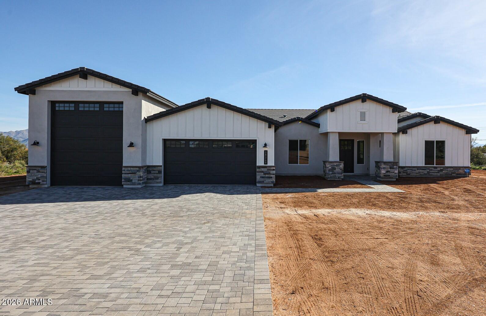 1644 E CREEK CANYON Road, Phoenix, AZ 85086