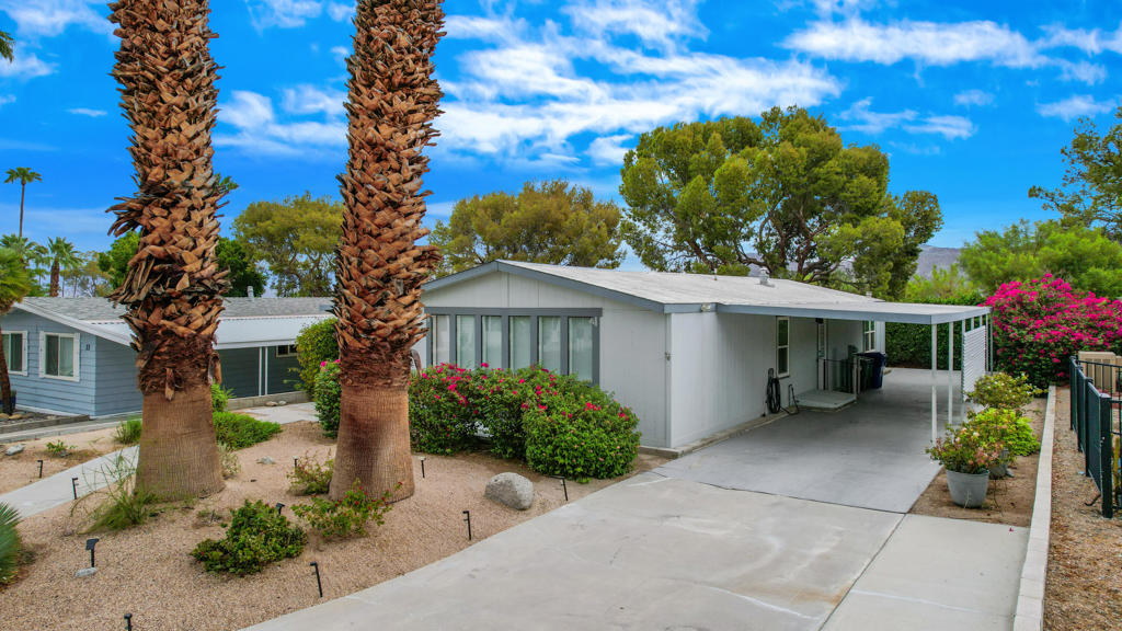 49305 Highway 74 11