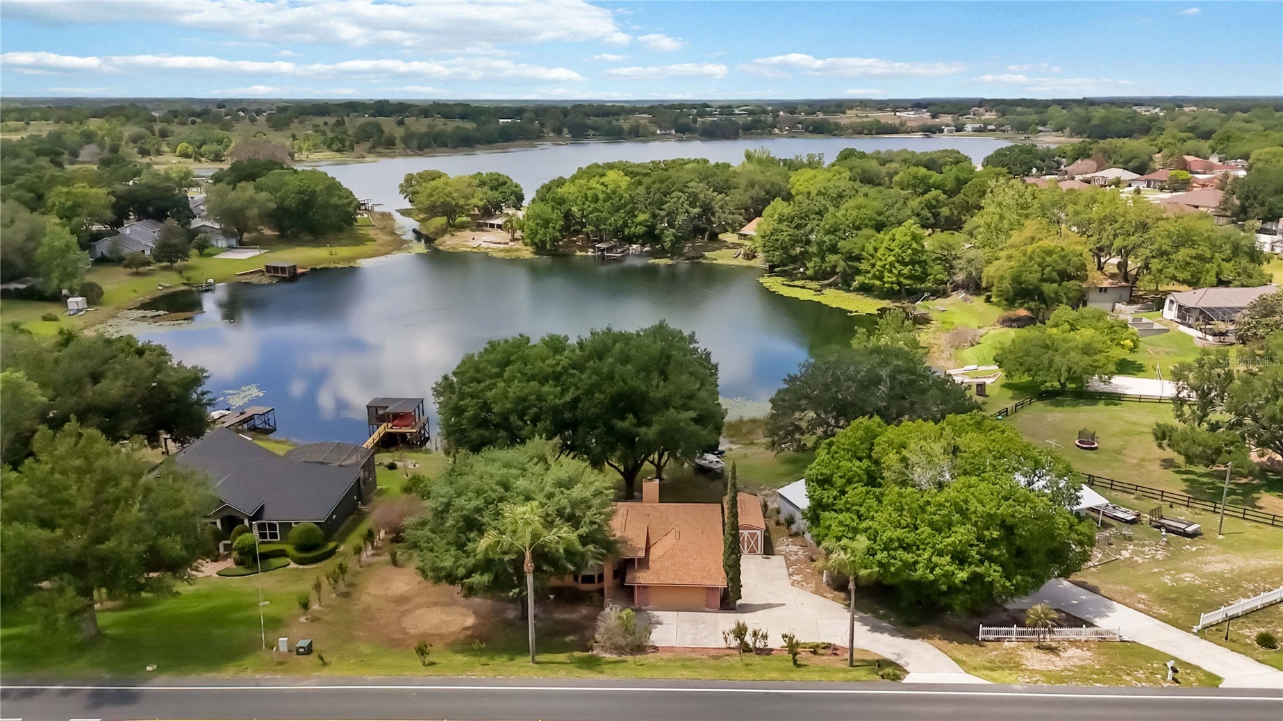 9835 LAKESHORE DRIVE