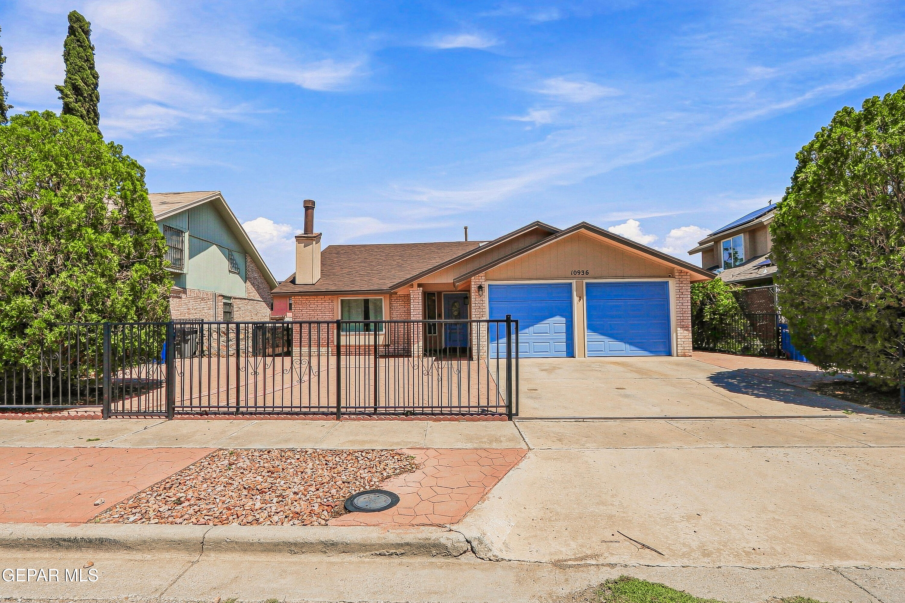 10936 ERNIE BANKS Drive, El Paso, TX 79934
