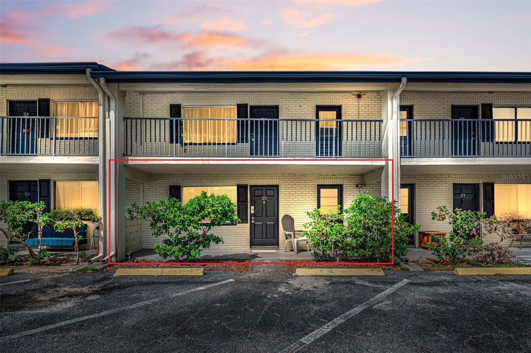 2 N FERNWOOD AVENUE 25