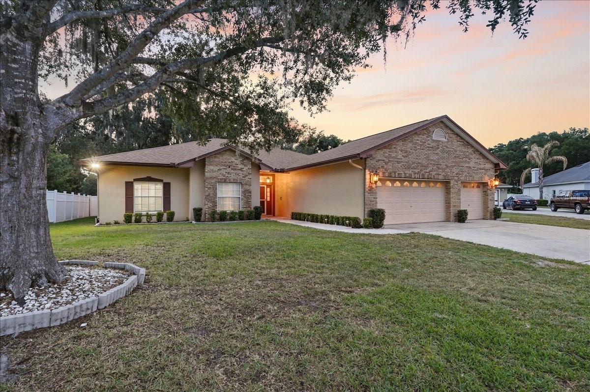 448 LAKE HARRIS DRIVE