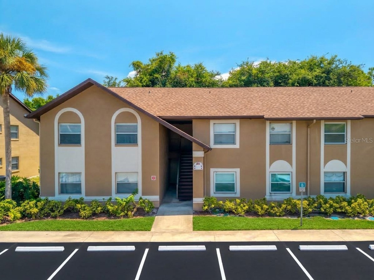 265 SPRING DR 1