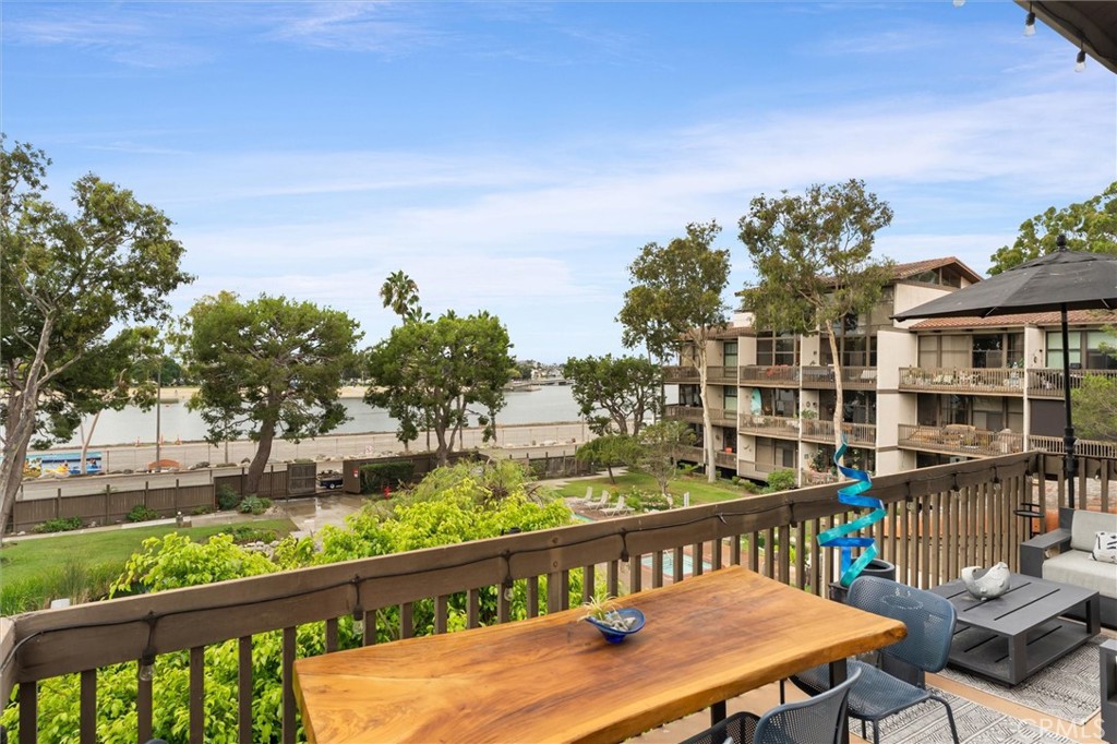 6326 Marina Pacifica Dr S